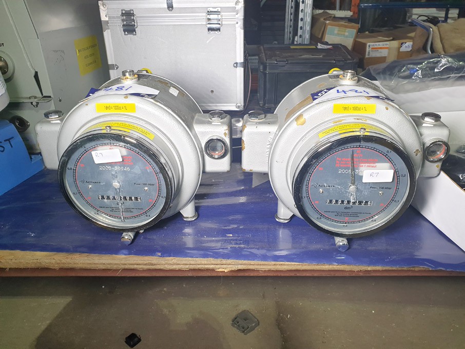 2x Actaris water pressure gauges - lot located at:...