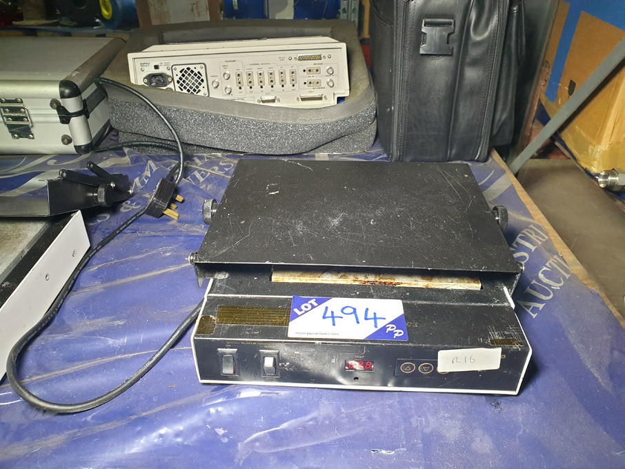 Quick 870 digital hotplate - lot located at: PP Sa...