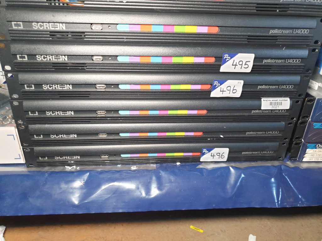4x Screen Systems U4000 Polistream subtitling unit...