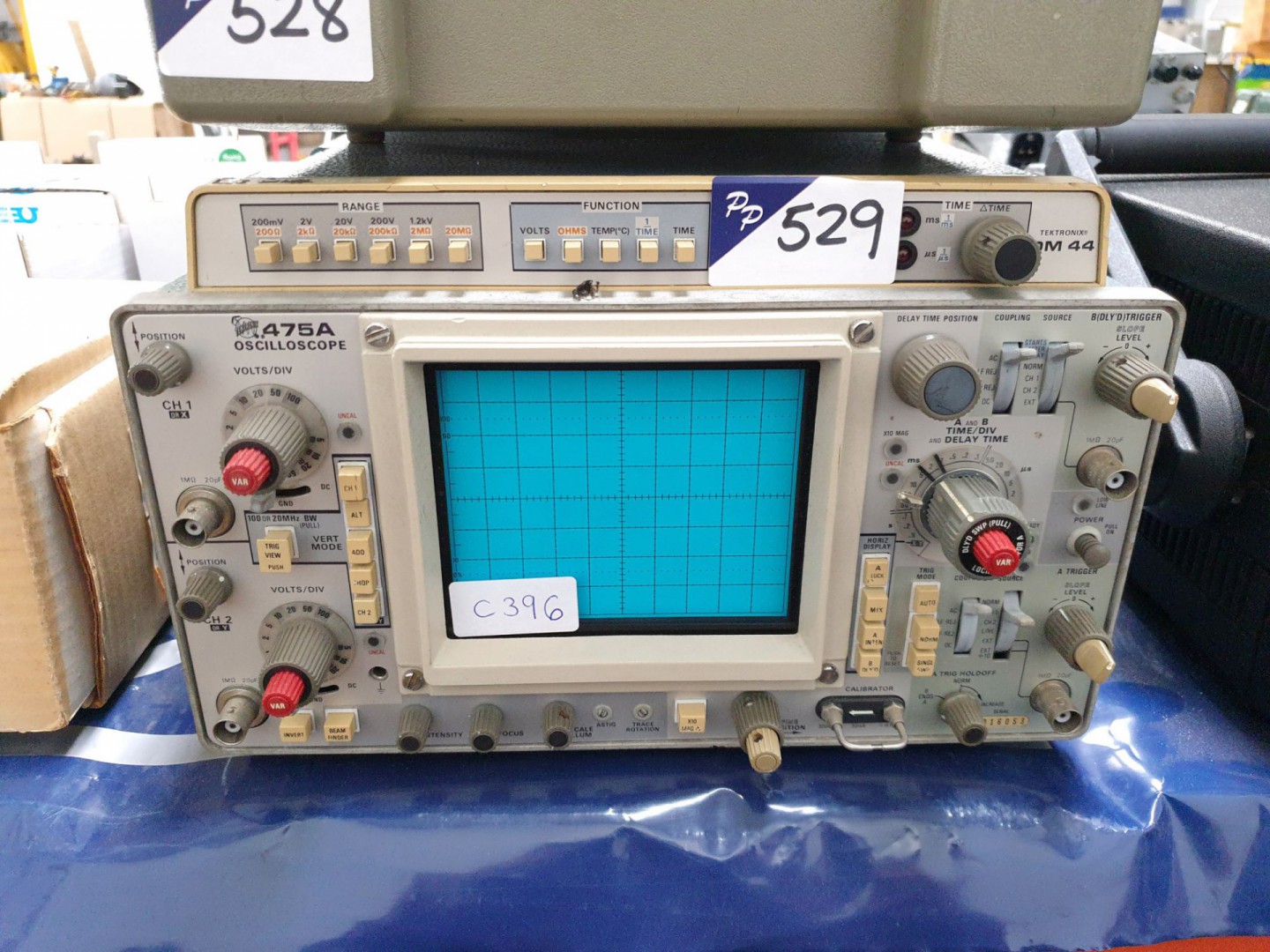 Tektronix 475A DT 250MHz scope with digital multim...