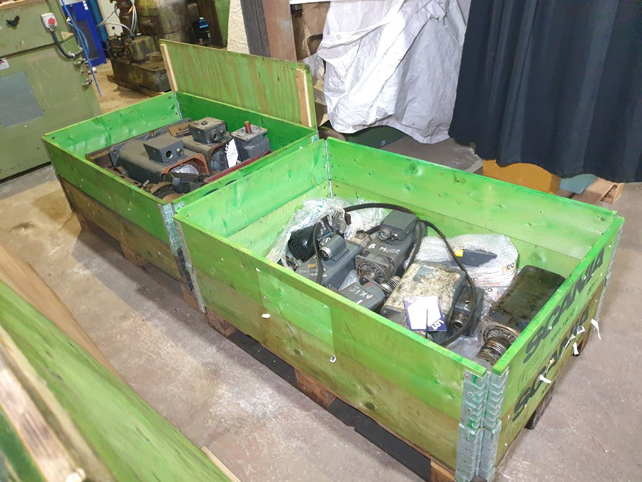 Qty various Siemens motors in 2 pallets - lot loca...