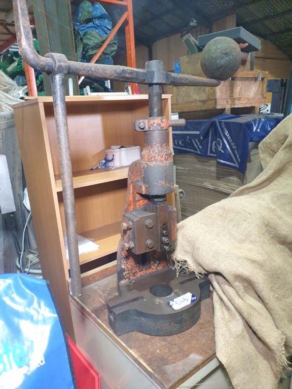 Norton fly press - lot located at: PP Saleroom, A...
