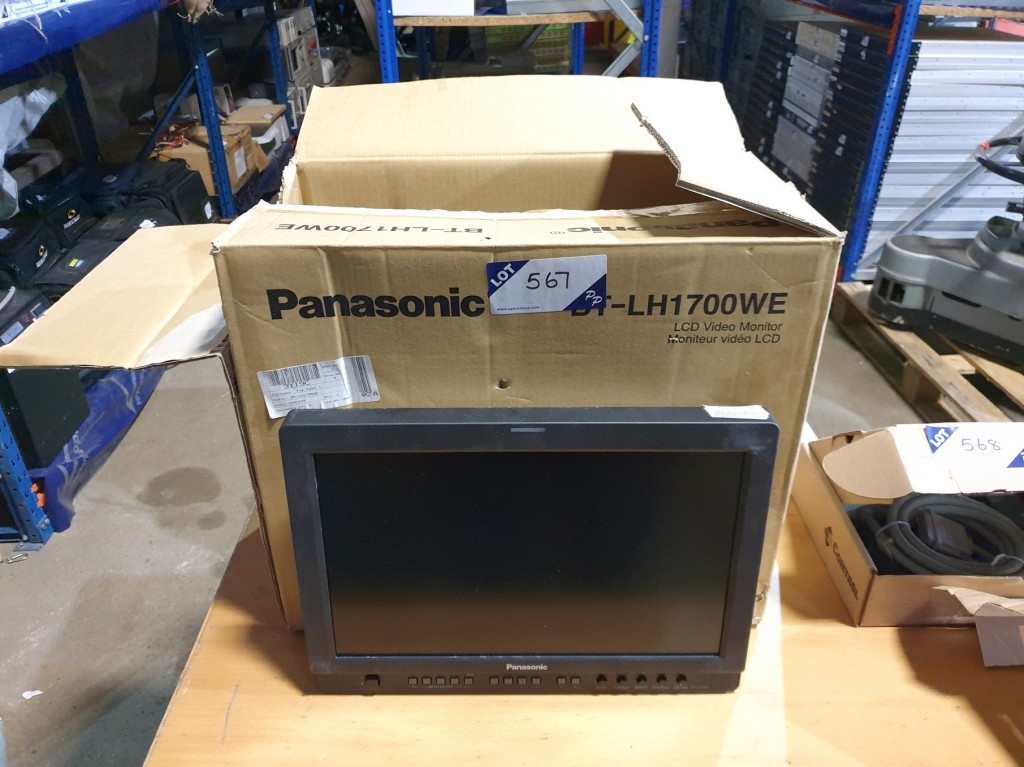 Panasonic BT-LH1700WE LCD video monitor (boxed)