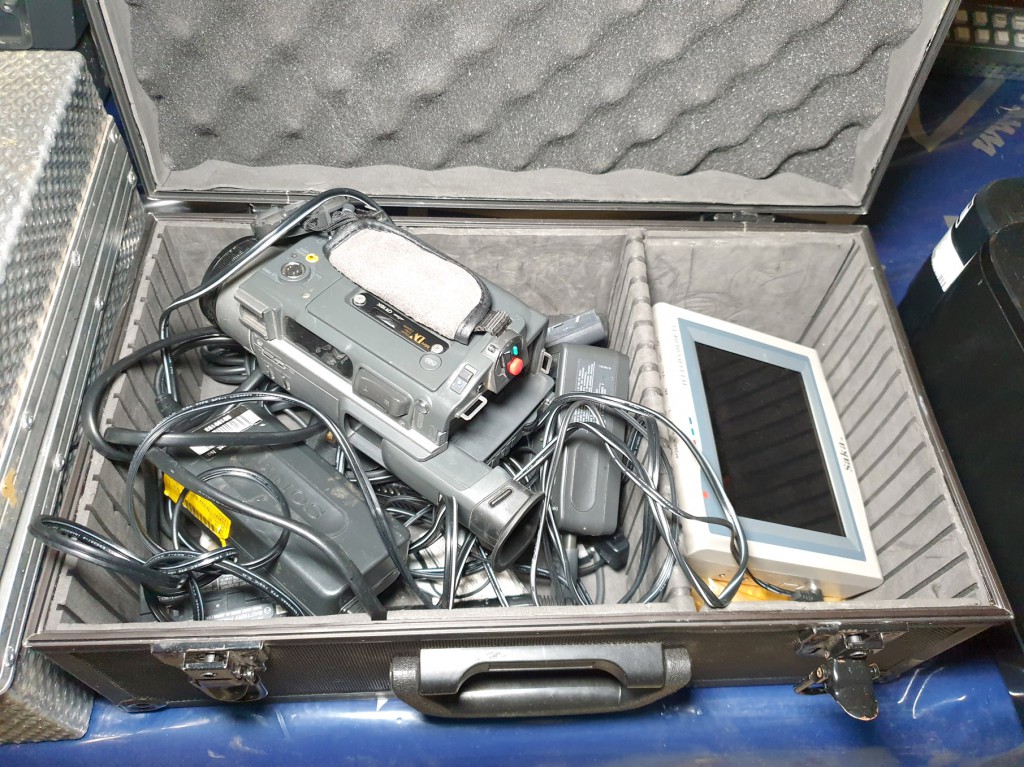 Sony DSR-PD100P digital camcorder with batteries &...