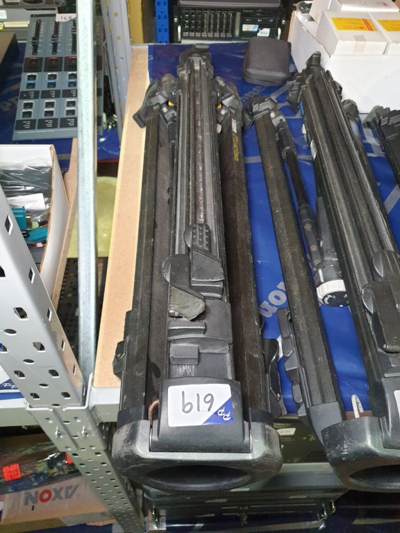 Vinten fibretec camera tripod (no head)
