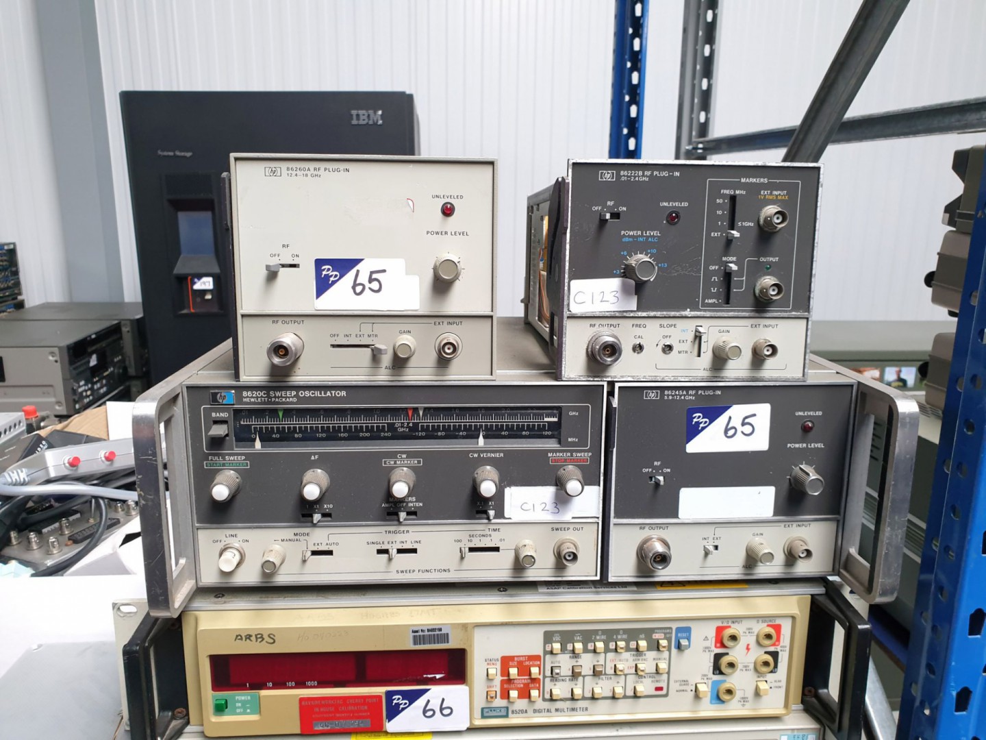 HP 8620C sweep oscillator with 3x plug in modules,...