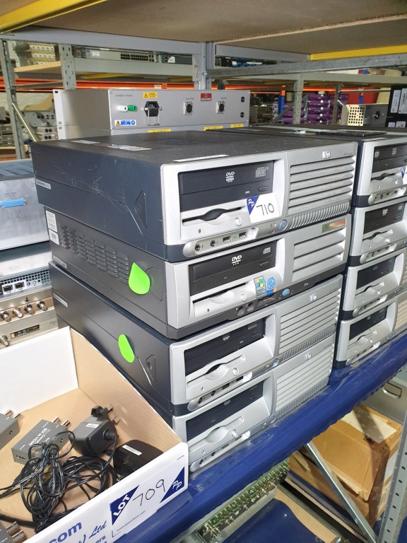 4x HP Compaq work stations