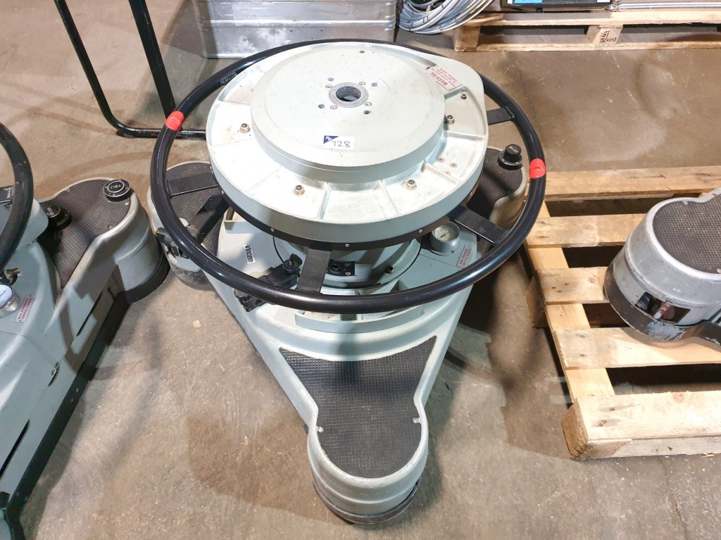 Vinten mobile camera pedestal