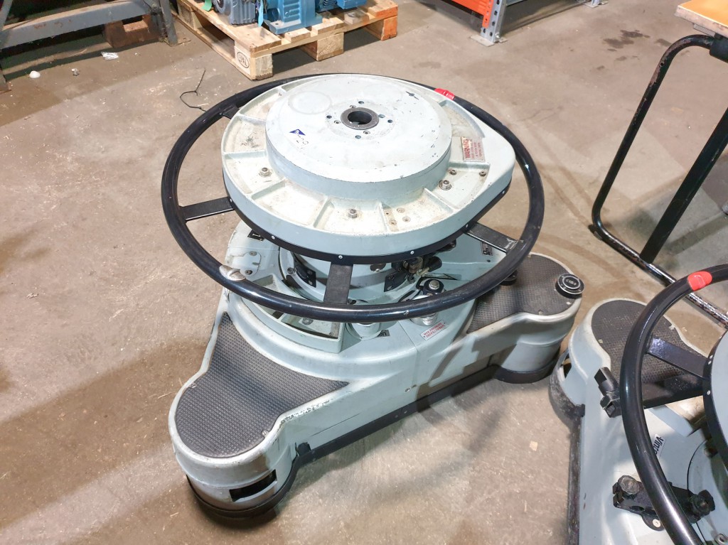 Vinten mobile camera pedestal