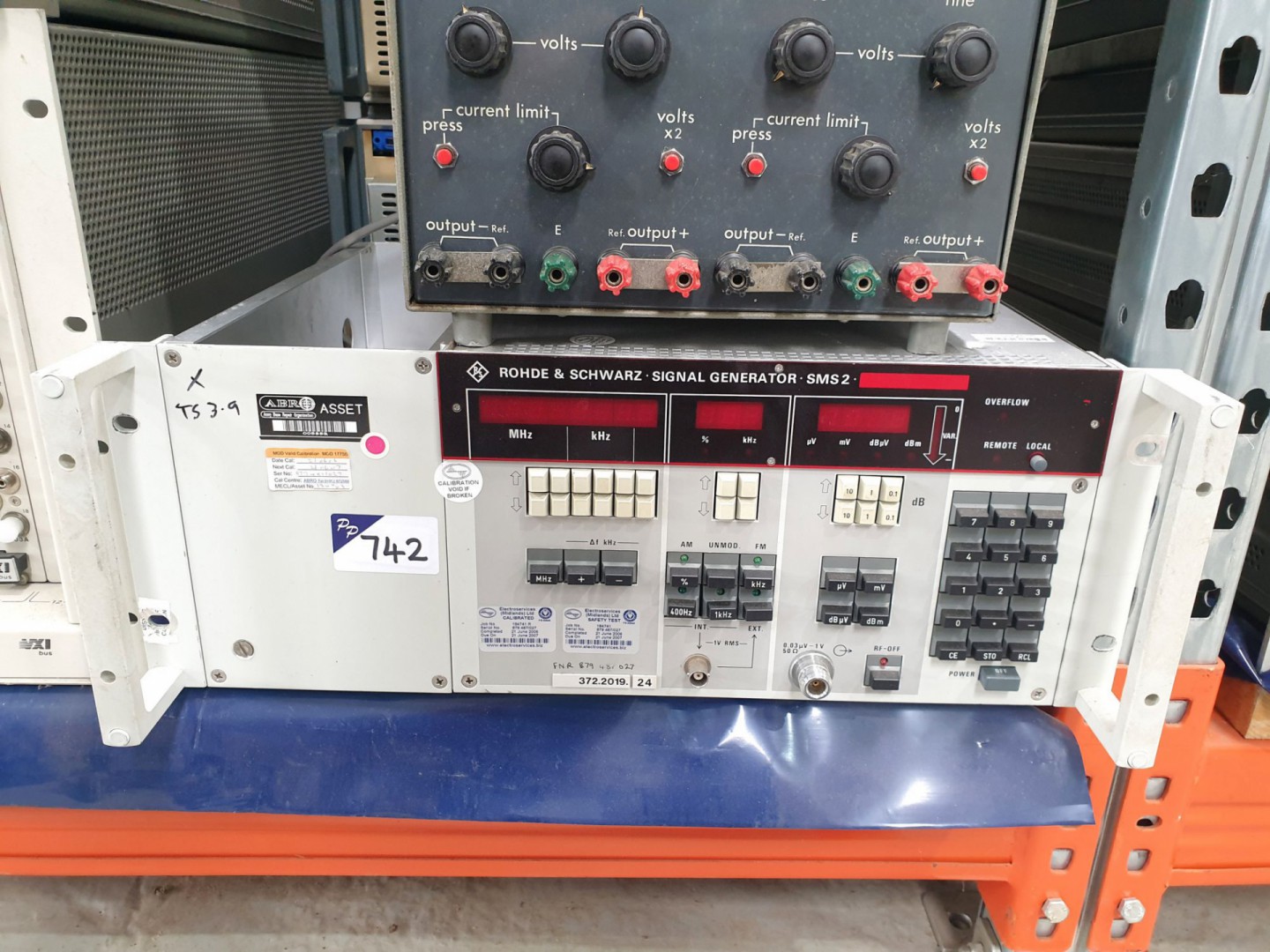 Rohde & Schwarz SMS2 signal generator, 0.1-1040MHz...