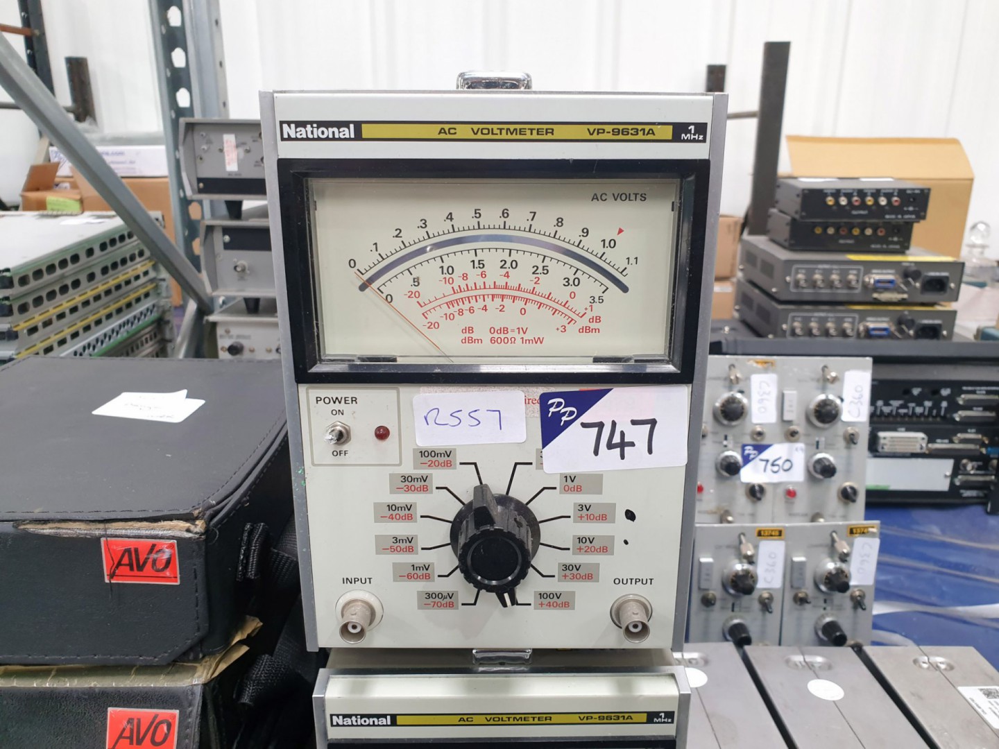 National VP9631A AC millivoltmeter (R557)