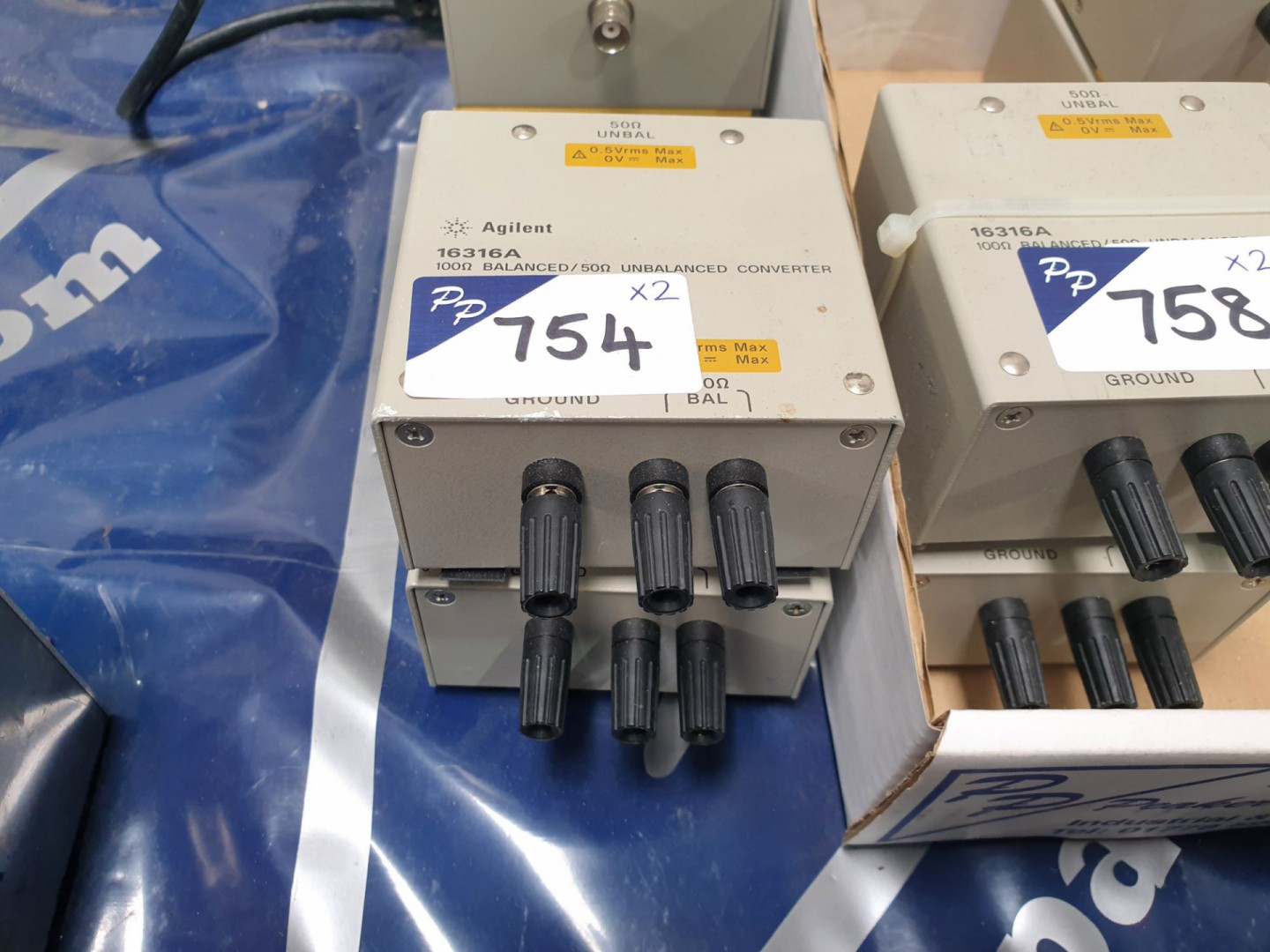2x Agilent 16316A 100 ohm-50 ohm convertor (C457)
