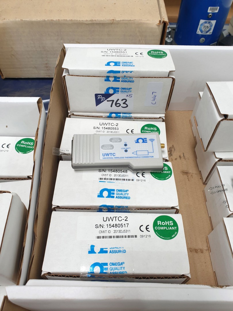 5x Omega UWTC-2 universal wireless thermocouple co...