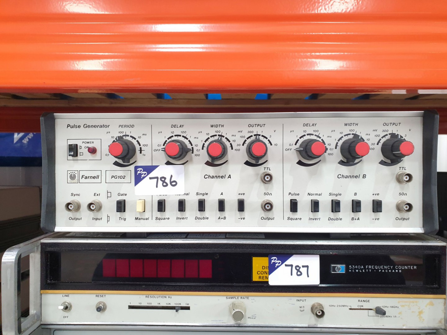 Farnell PG102 pulse generator, 2 channels (C342)