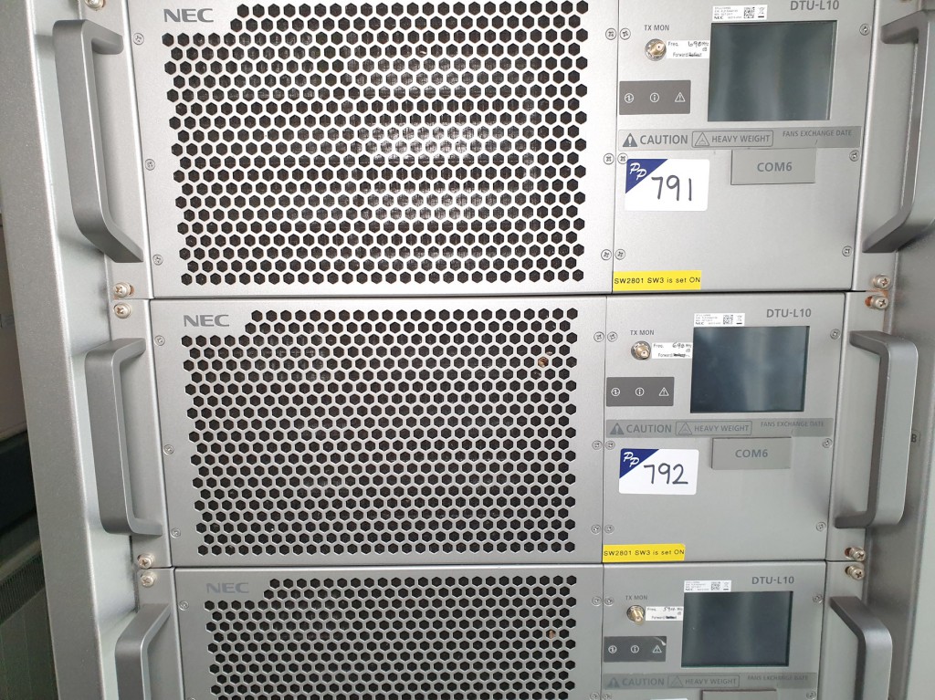 NEC DTU-L10/R6S UHF digital TV transmitter