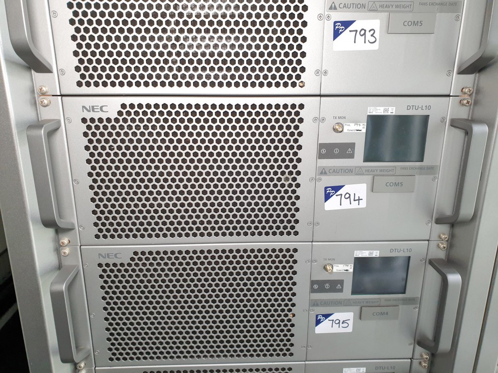 NEC DTU-L10/R6S UHF digital TV transmitter