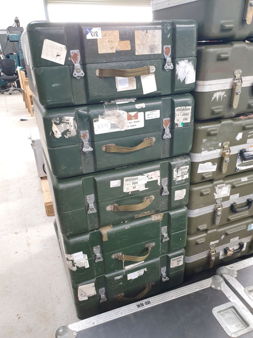 5x Ex-MOD transit cases (R572)