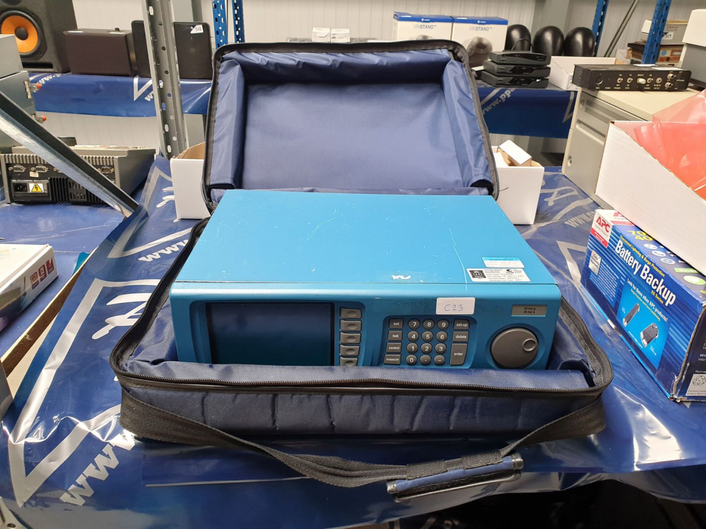 Druck DPI 515 digital pressure cal/controller with...