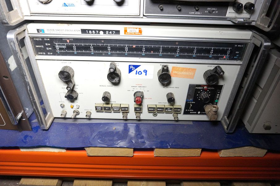 HP 8690B sweep oscillator