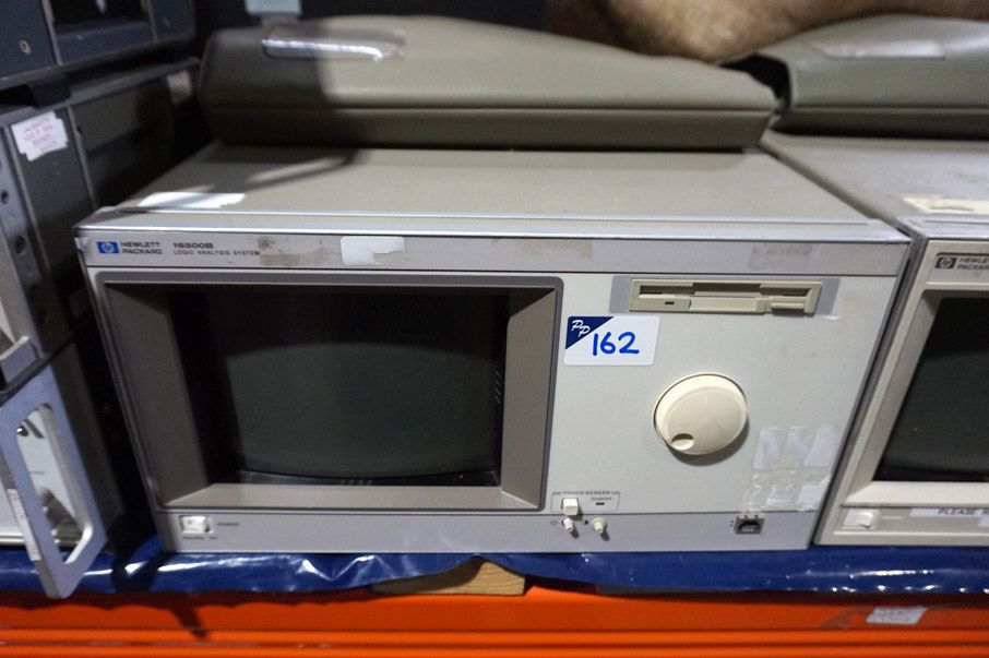 HP 16500B logic analysis system