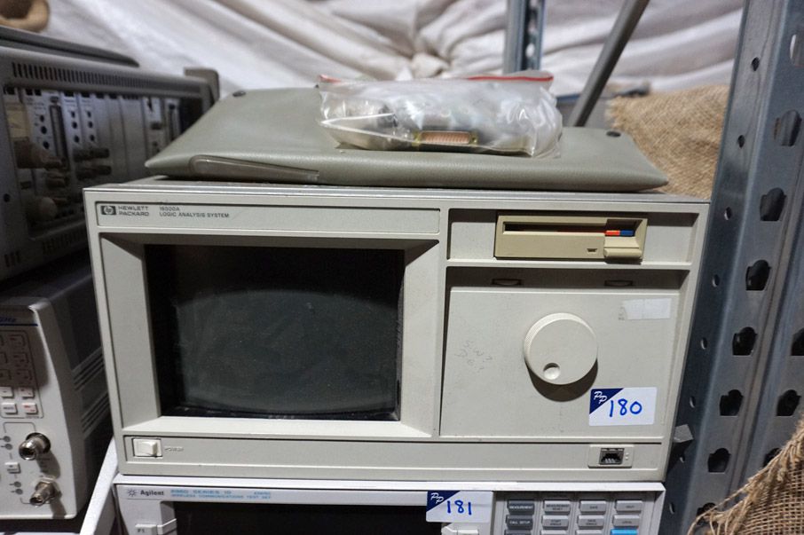 HP 16500A logic analysis system