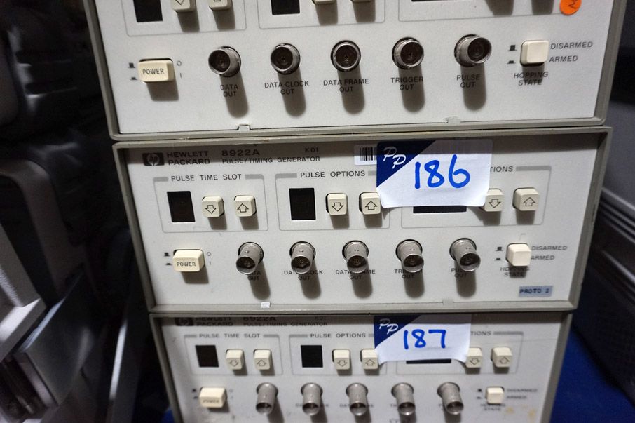 HP 8922A pulse timing generator