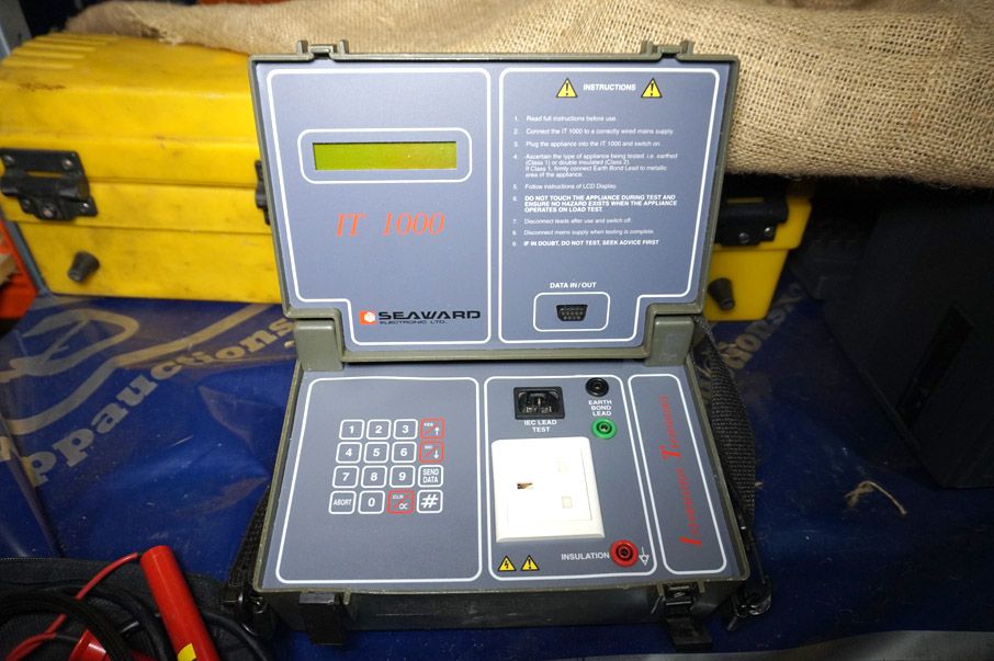 Seaward IT1000 portable PAT tester with cables