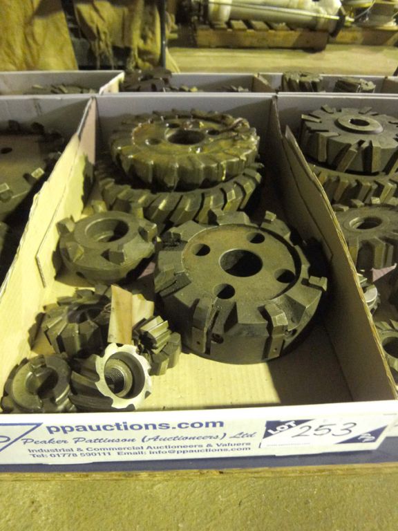 Qty HSS side & face milling cutters to 12" approx...