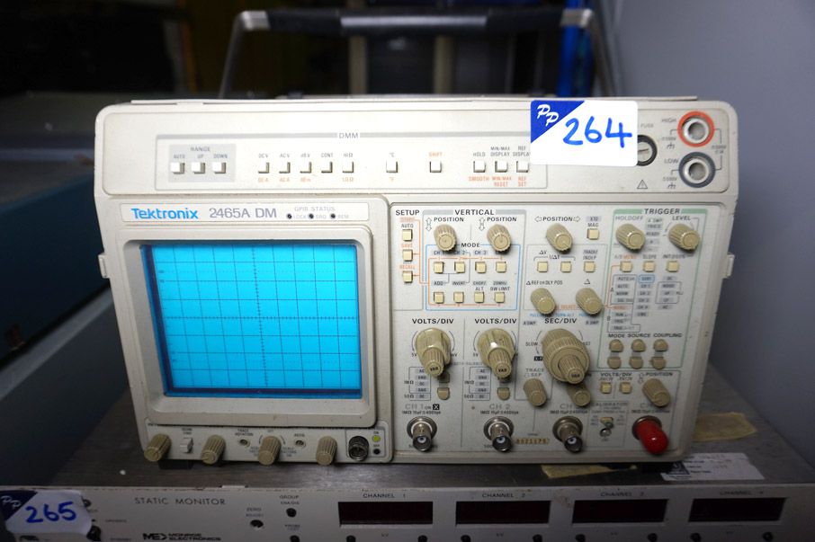 Tektronix 2465A DM 4 channel oscilloscope