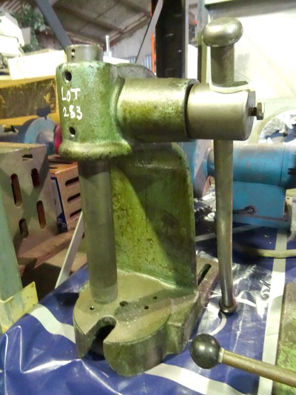 100mm throat manual lever press - lot located at:...