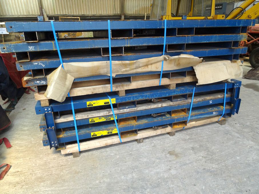Trumpf TruPunch 2020 CNC punch loading table, 2700...