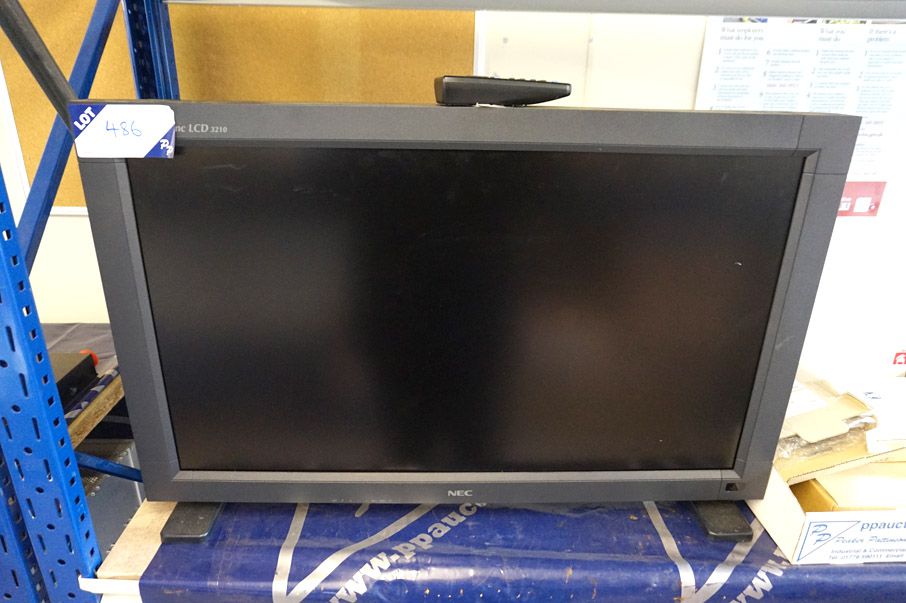 NEC LCD3210 Multisync monitor with remote