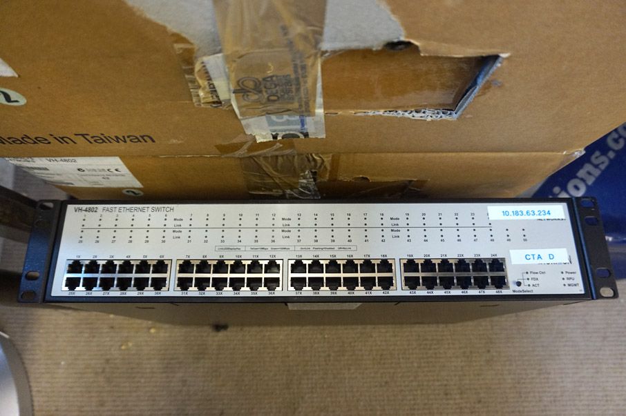 4x Enterasys Horizon VH-4802 fast Ethernet switch...