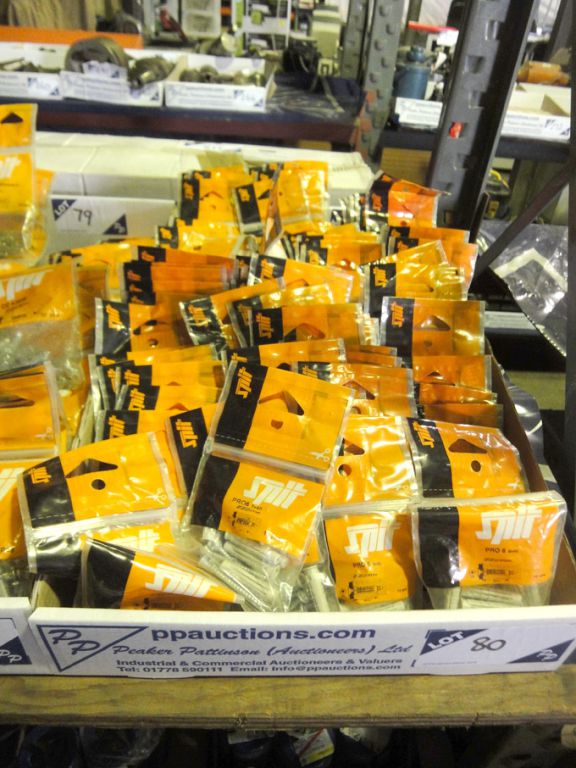 Large Qty Spit pro6 wall fixings in 2 boxes - lot...