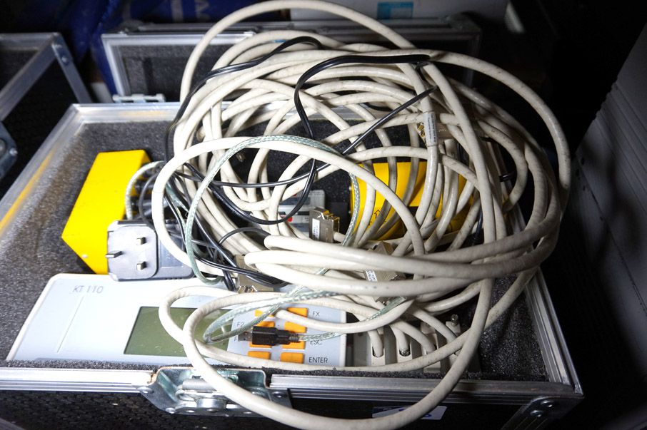 3M KT110 controller with cables in transit case