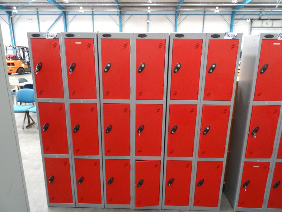 6x Probe triple grey & red metal lockers, 300x300x...