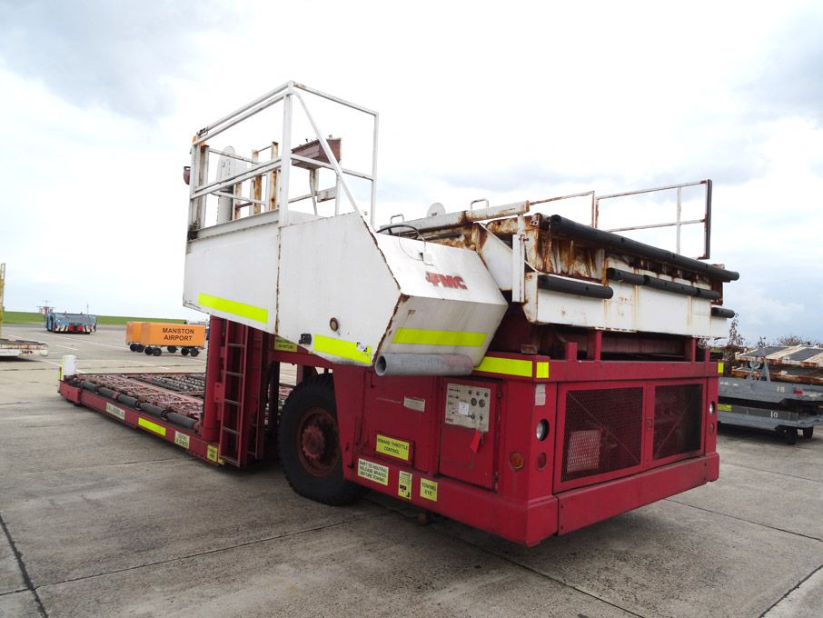 FMC Commander MDL main deck container / pallet loa...