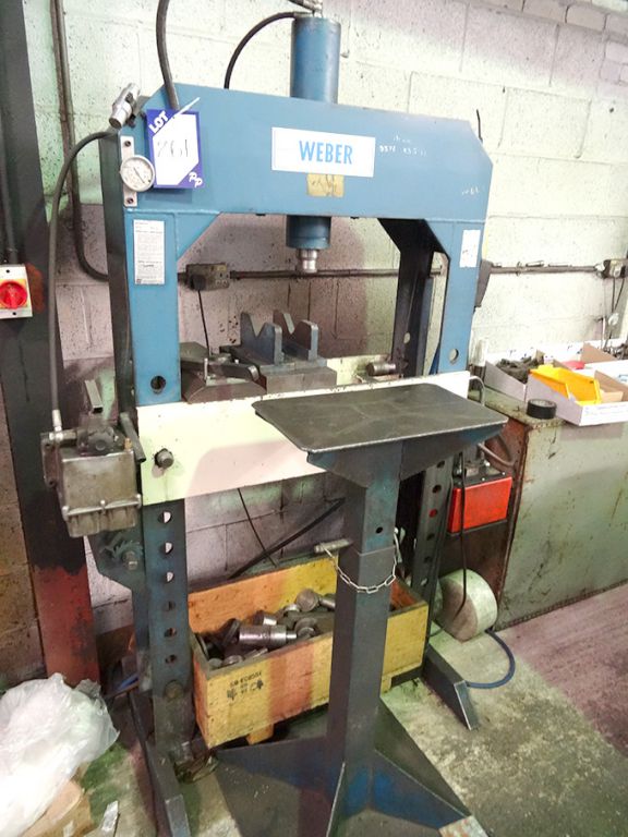 Weber Sams 10,000Psi hydraulic garage press, 770mm...
