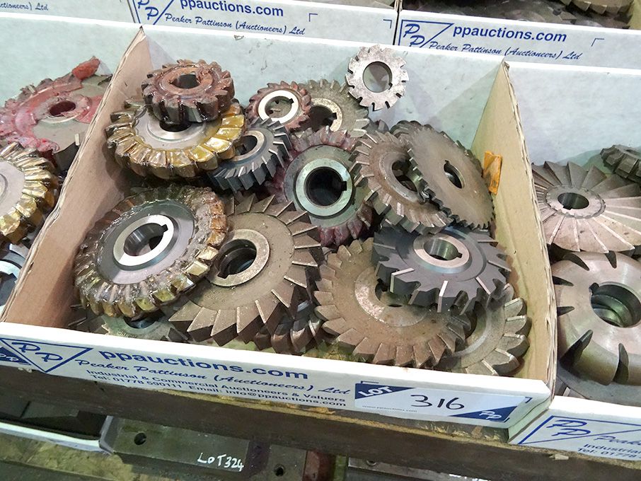 Qty HSS side & face milling cutters to 5" approx