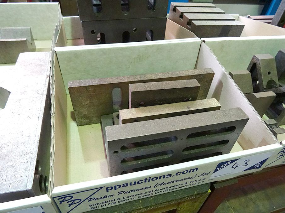 4x CI angle plates to 8x6" approx