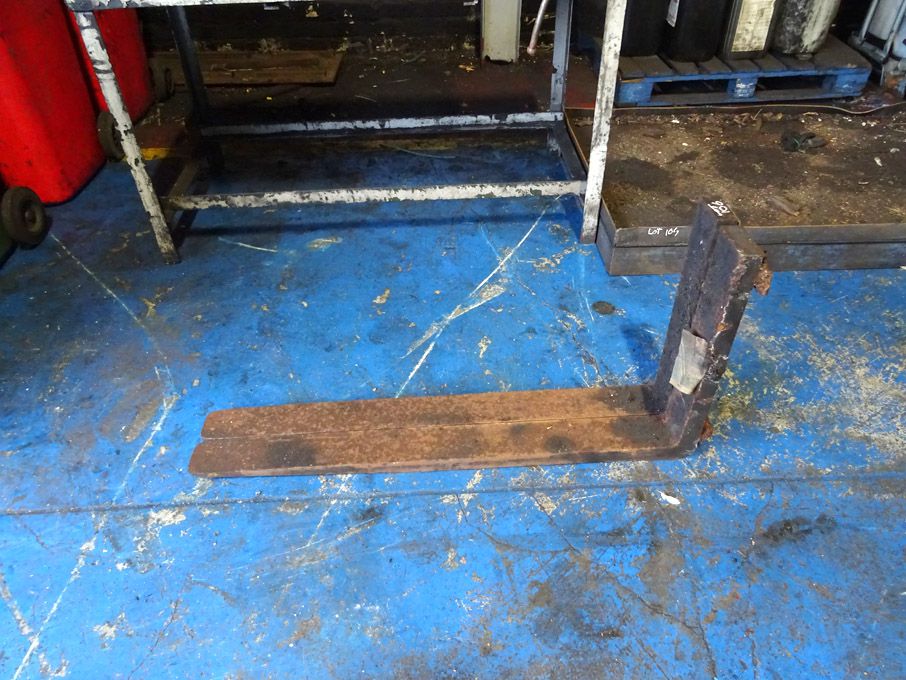 Pair forklift tines, 1100mm long, 420mm approx bac...