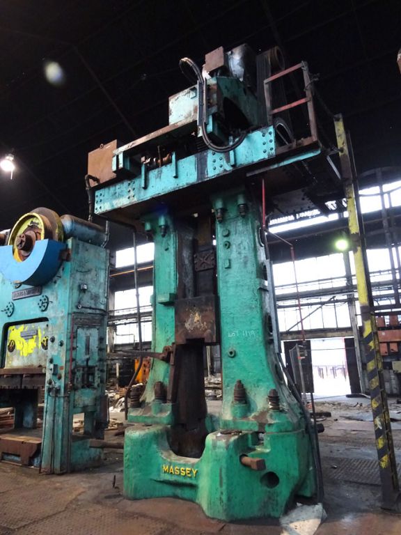Massey 2 ton drop hammer, 21" between columns - Lo...