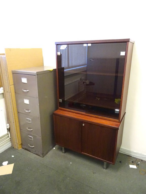Mahogany wooden / glass display cabinet, 930x380x9...