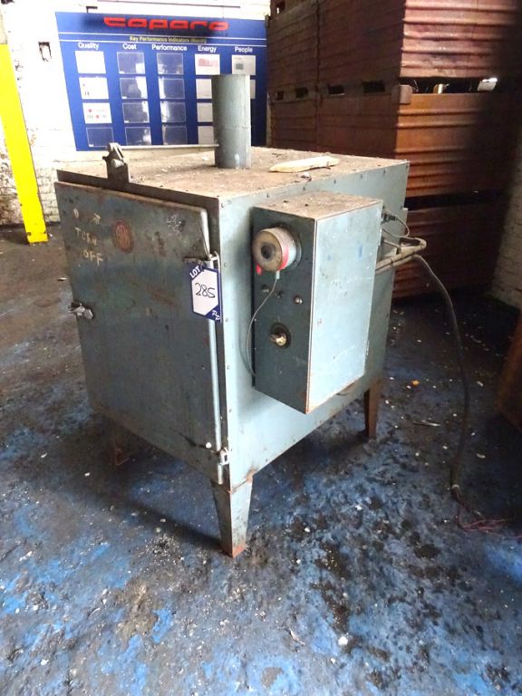 AEW single door oven, 8kW - Lot located at: Marrio...