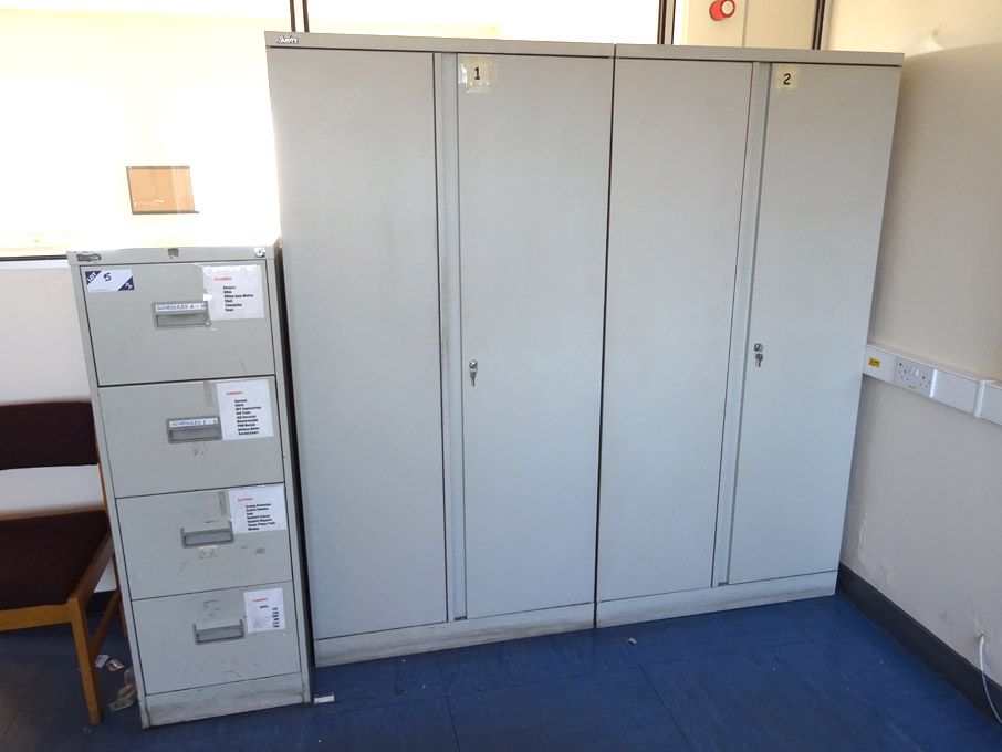 2x Silverline 2 door storage cupboards, 920x450x18...
