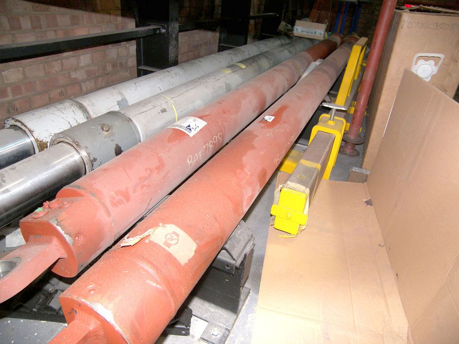Hydro Rams, 4 metre length approx (packaged & unus...