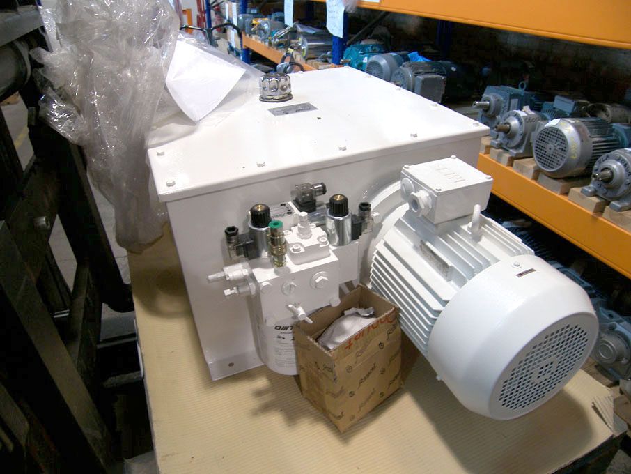 Qty airport equipment spares (packaged & unused) -...