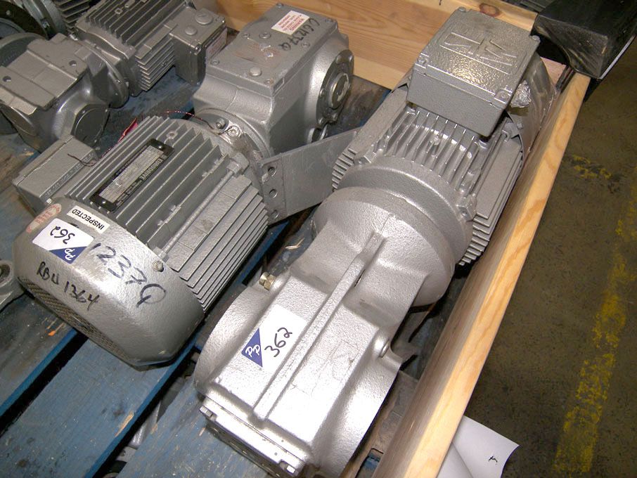 2x SEW Eurodrive motors, 1.5kW, 86rpm, 1.3kW, 103r...