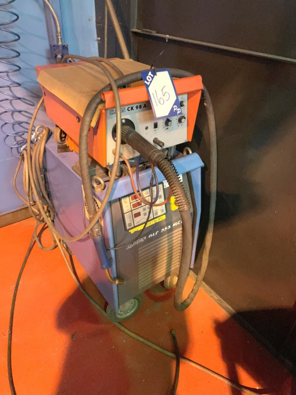 Cloos GLC353 MC3 mig welder with Cloos CK98A wiref...