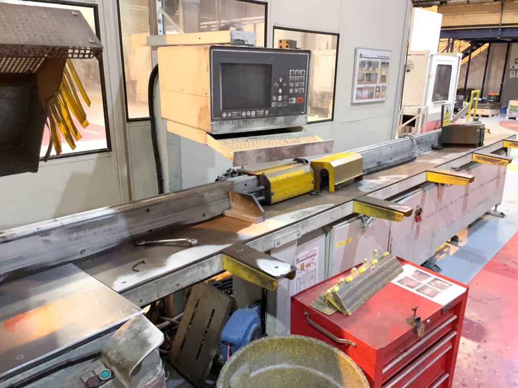 Elumatec CNC crosscut saw, APS Electronic 4000 con...